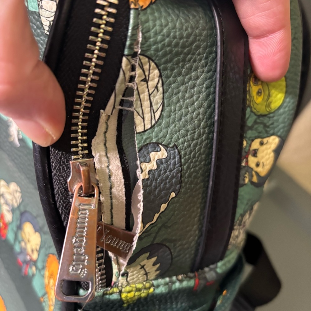 Loungefly x Universal Studios Universal Monsters … - image 6